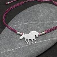 Makramee-Armband mit Pferd Bild 2