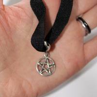 Schwarzes Gothic Halsband mit Pentagramm Bild 4