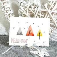Weihnachtsbäume mit Aquarellfarbe & Fineliner - VIELEN DANK - Weihnachtskarte - danielb.art Bild 1
