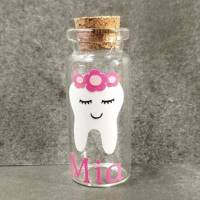 Zahnglas für Milchzähne Individualisiert mit Namen und Zahnmotiv Bild 1