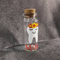 Zahnglas für Milchzähne Individualisiert mit Namen und Zahnmotiv Bild 2