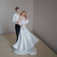 XL - Hochzeit  und Taufe Geldgeschenk Hochzeitspaar - Brautpaar mit Baby - Dekoartikel 27 cm groß Bild 1
