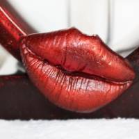 Vase "Red Lips", resinart Bild 3