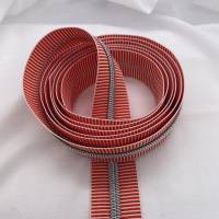 Reißverschluss Silver Stripes, breit, orangerot-weiß / Endlosreißverschluss / metallisierter Kunststoffraupe / Meterware Bild 2