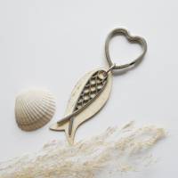 Schlüsselanhänger mit Holzfisch, Metallfisch - Anhänger,Holz,Konfirmation,Kommunion,maritim,modern Bild 1