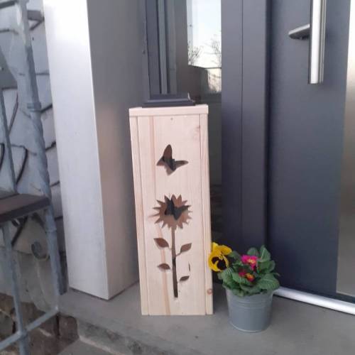 Deko Laterne Säule Holz mit Solar LED Beleuchtung für Balkon, Terrasse, Garten oder vor der Haustüre Sonnenblume Schmett