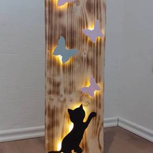 Dekobrett  Holzbrett Deko geflämmt Katze Schmetterlinge Holz deko Schild Holzaufsteller beleuchtet LED Lichterkette Holz Bild 3
