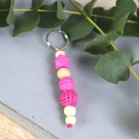 Schlüsselanhänger Taschenanhänger Holzperlen pink natur Bild 1