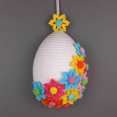 Häkelanleitung Türdeko großes Osterei mit bunten Blumen - einfach aus Wollresten