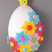 Häkelanleitung Türdeko großes Osterei mit bunten Blumen - einfach aus Wollresten Bild 4