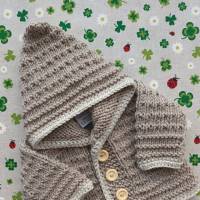 Strickjacke mit Kapuze Größe 50/56 braun beige Babyjacke Neugeboren Geschenk zur Geburt Babyparty Pullover Kapuzenjacke Bild 4