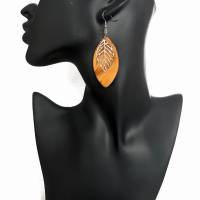 Handgefertigte Ohrringe in Blatt Form aus edlem Olivenholz - Natürliche Eleganz und Nachhaltigkeit, Starke Maserung Bild 2