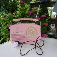 Rosafarbenes Radio. Voll funktionsfähig. Mit Antenne und Stecker auch für in Deutschland. Bild 9