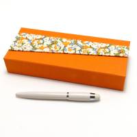 Stiftschachtel Stiftbox Griffelkasten orange Buchbindehandwerk von Pappelapier Bild 1