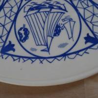 Keramik-Tortenplatte mit friesischem Dekor und Handhaben. Bild 6