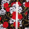 Wendeschal handgemachter kuscheliger Loopschal Schlauchschal „weiße Totenköpfe mit rote Rosen-Fleece“ Skull zum wenden Bild 5