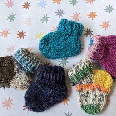 5 Minisocken - Dekosocken farblich sortiert