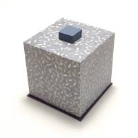 Schachtel quadratisch silber-flieder Buchbindehandwerk von Pappelapier Bild 1