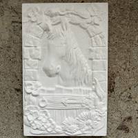 Pferde - 1 großes Relief  ca. 23 x 14,50 cm  mit Anhänger Bild 1