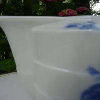 Wunderschöne Kanne/Karaffe aus Porzellan mit blauem Rosenbouquet. Rosenthal  "Madeleine". Füllmenge: 800ml Bild 6