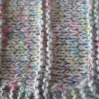 Kleines Schaltuch, Halstuch aus kuschelweicher Wolle mit viel Alpaka und in tollen Farben, Dreieckstuch, gestrickt Bild 5