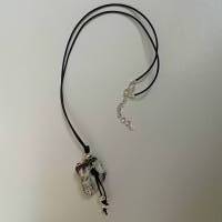 Halskette „Hühnergott“ Glücksbringer schwarz-weiß Bild 4