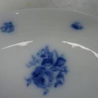 Servierschale mit Handhaben und edlem Dekor in Blau. Rosenthal "Madeleine". Bild 3