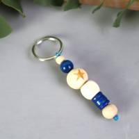 Schlüsselanhänger Taschenanhänger Holzperlen natur blau Bild 1