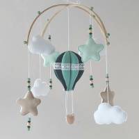 Baby Mobile mit Heißluftballon, Sternchen und Wolken - Geschenk zur Geburt / Taufe - andere Farben möglich Bild 1