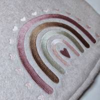Baumwollfleece Jacke in Gr. 104, komplett gefüttert, in hellbeige, mit Regenbogen Stickerei Bild 2