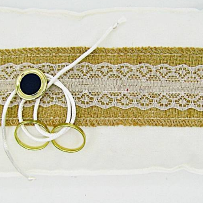 weißes Ringkissen mit Spitze auf Sackleinen, 24x14 cm, Hochzeitszubehör, Vermählung, Trauung, Unikat