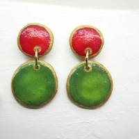 Rote und grüne Ohrringe, glänzende Ohrringe, Ohrstecker aus Polymer Clay Bild 2