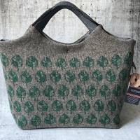 Gestrickter XL Shopper mit Blättermuster / Handtasche / Tote / DINA4 quer Tasche Bild 3