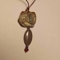 Halskette „Hühnergott“ Glücksbringer braun-grau Bild 2
