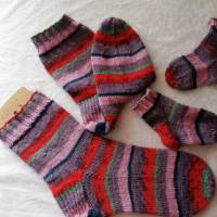 Socken für Mama und Baby, handgestrickt, Größe 40/41 und Neugeborene , Stricksocken, Wollsocken, Damen Socken Bild 8