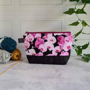 Projekttasche für Sockenstrickzeug, Orchideen, Handarbeitstasche , Strickaufbewahrung, Bobbeltasche, knitting bag Bild 7