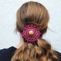 Makramee-Haarspange "Mandala" mit Oliven-Holz in Beere und Pink Bild 5