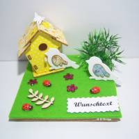 Frühlings-Deko, Frühlingsgruß, Vogelhaus-Frühlingslandschaft auf einer Holz-Platte dekoriert,Vögel,Marienkäfer,Blumen, Bild 1