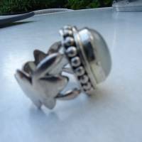Ring mit Onyx-Stein, versilbert "Banquo-Ring weiß" Brigitte von Boch. InnenDurchmessser:1,5 cm Bild 4