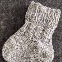 BabySöckchen - Neugeborenen-Socken hellgrau Tweed Bild 4