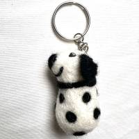 niedlicher Filz-Hund als Schlüsselanhänger, handgefilzt aus Wolle, mit Kettchen und Schlüsselring Bild 2