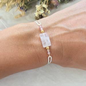 Rosenquarz Heilstein Armband mit vergoldeter Perle, Geschenk für Frau zum Valentinstag, Armband für Freundinnen Bild 7