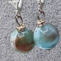 Perlen Ohrringe Marmoriert in schönen Blautöne aus der Perlvogel Kollektion Ohrringe Bild 2