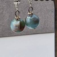 Perlen Ohrringe Marmoriert in schönen Blautöne aus der Perlvogel Kollektion Ohrringe Bild 3