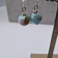Perlen Ohrringe Marmoriert in schönen Blautöne aus der Perlvogel Kollektion Ohrringe Bild 5