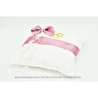 romantisches Ringkissen weiß, rosa Satinband, Schleife, 23 cm x 23 cm Unikat Bild 1