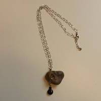 Halskette „Hühnergott“ Glücksbringer grau Bild 4