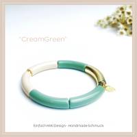 Tube Armband "CreamGreen". Armband aus Acryl Röhrenperlen. Creme, Grün, Gold. Handgefertigt. Bild 1