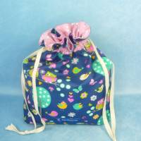 Süßer Krimskramsbeutel (L) mit bunten Eulen auf blau | Spielzeugbeutel für Kinder | Geschenkbeutel für Ostern Bild 4