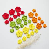 8-teiliges Häkelset nach Farbwahl - Häkelblumen,Aufnäher,3D Blumen,Tischdeko,Geschenk,Ostern,gelb,grün,rot,orange Bild 1